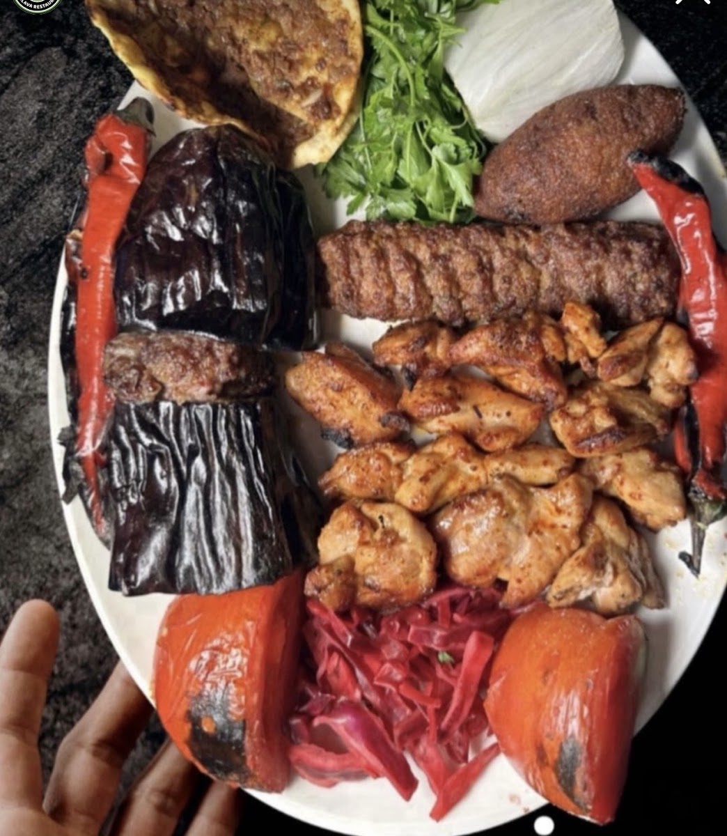 02 Kervansaray Restoran ve Şarküteri(Şambayatlı Hocanın Yeri) — fotoğraf 2