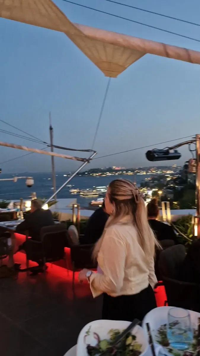 16 Roof Bar & Restaurant - Swissotel The Bosphorus — photo 5
