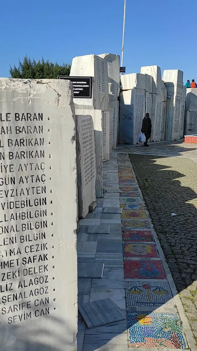 17 Ağustos 1999 Deprem Anıtı — photo 3