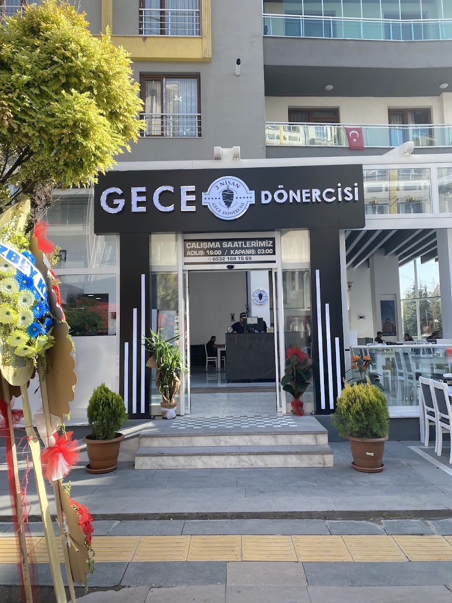 2 NİSAN GECE DÖNERCİSİ — fotoğraf