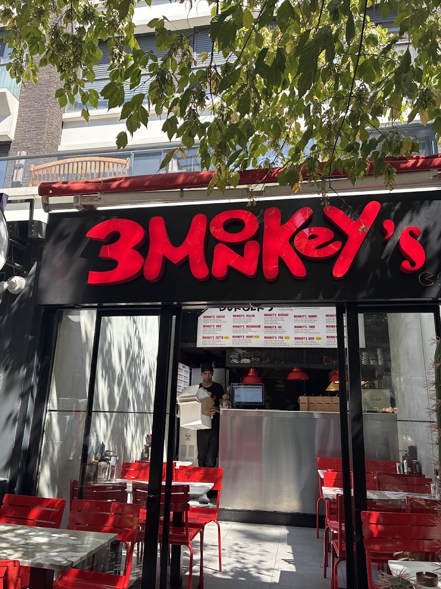 3 MONKEY’S BURGER — fotoğraf 1