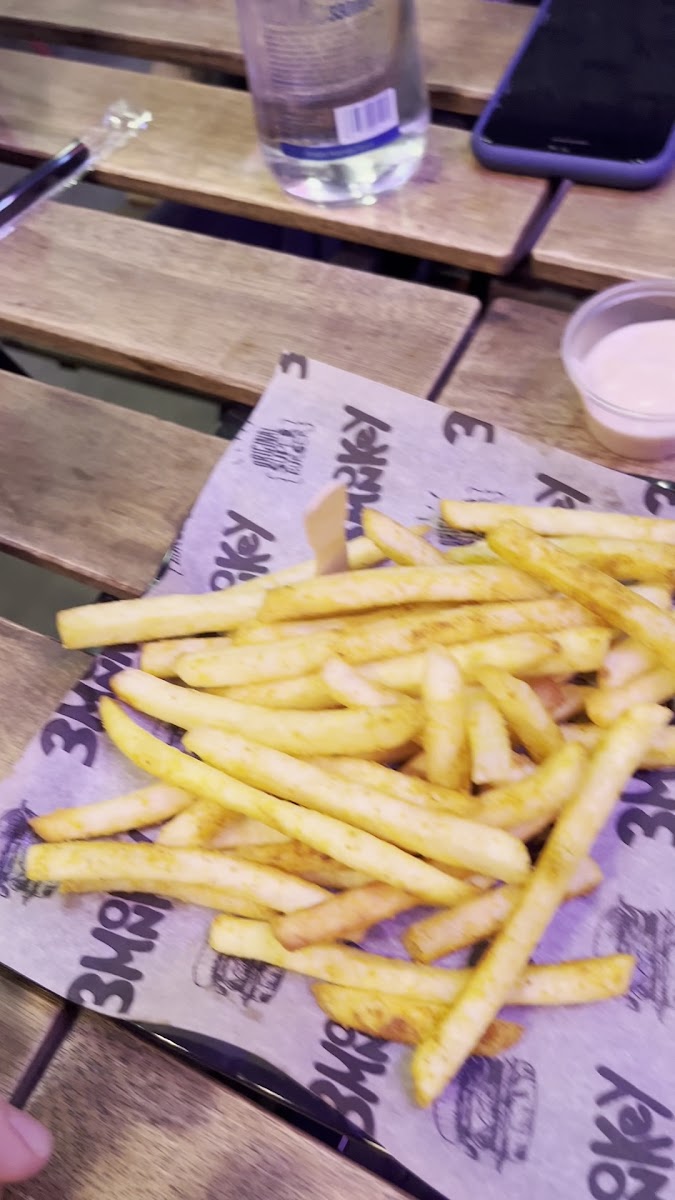 3 MONKEY’S BURGER — fotoğraf 8