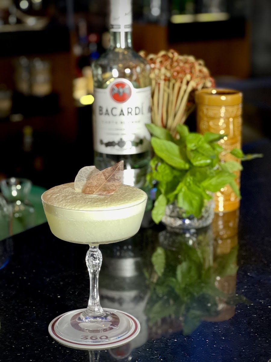 360 Bar — photo 9