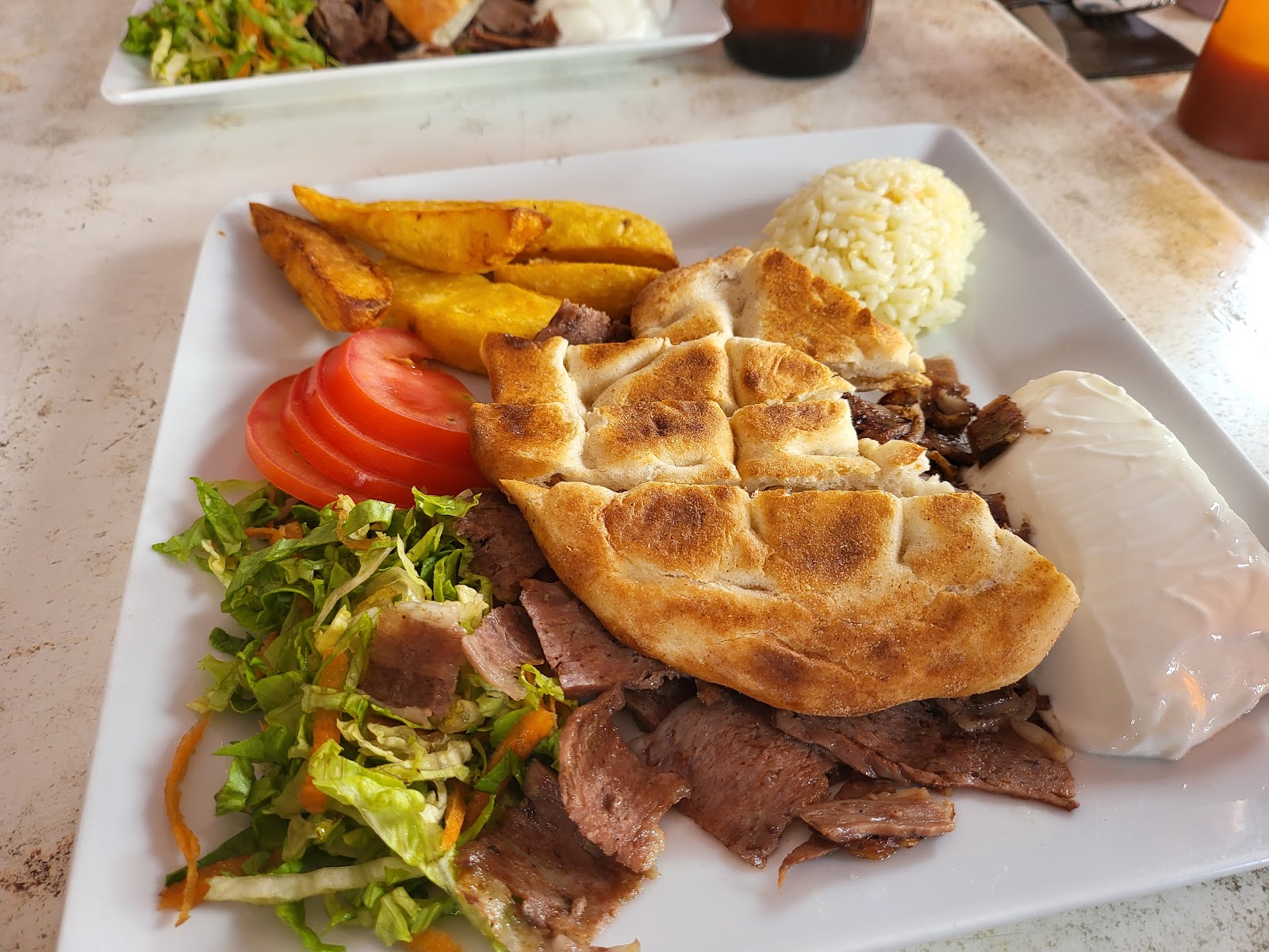 4 Brothers Dedem K. Restaurant — fotoğraf 5