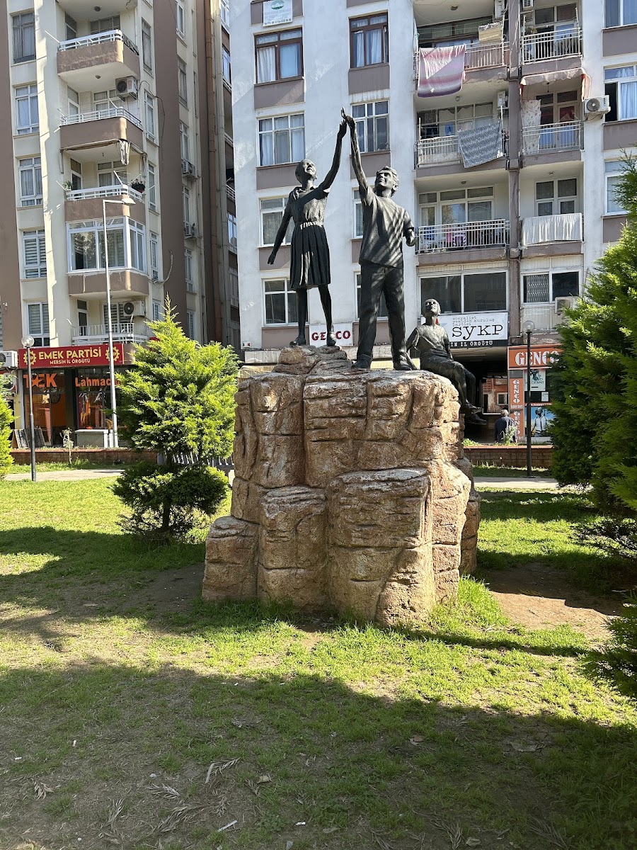 75. Yıl Özgür Çocukparkı — fotoğraf