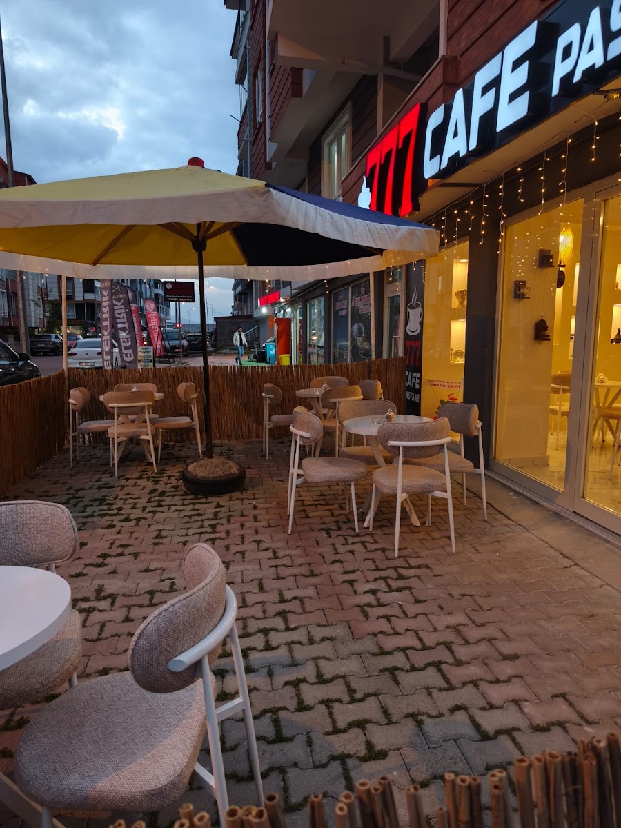 777 Cafe & Pastane — fotoğraf 4