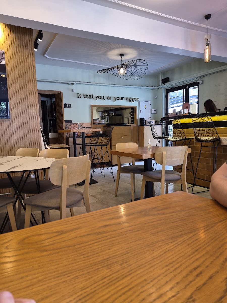 A Bit Of Eggo — fotoğraf 2