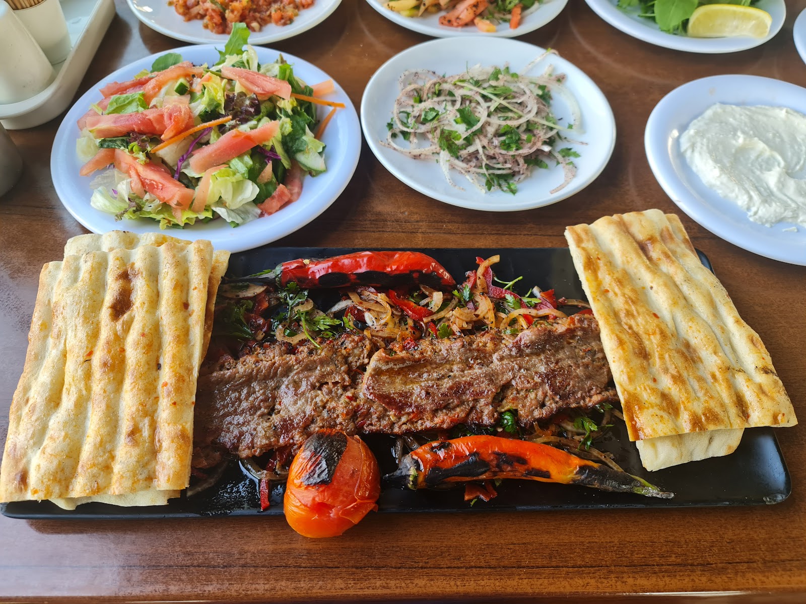 Abdullah Usta - Adana Kebap Bahçesi - Batman Kebap — fotoğraf
