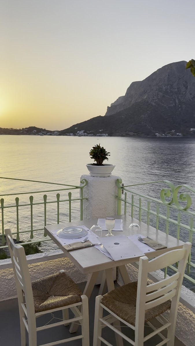 Aegean Tavern — fotoğraf 3