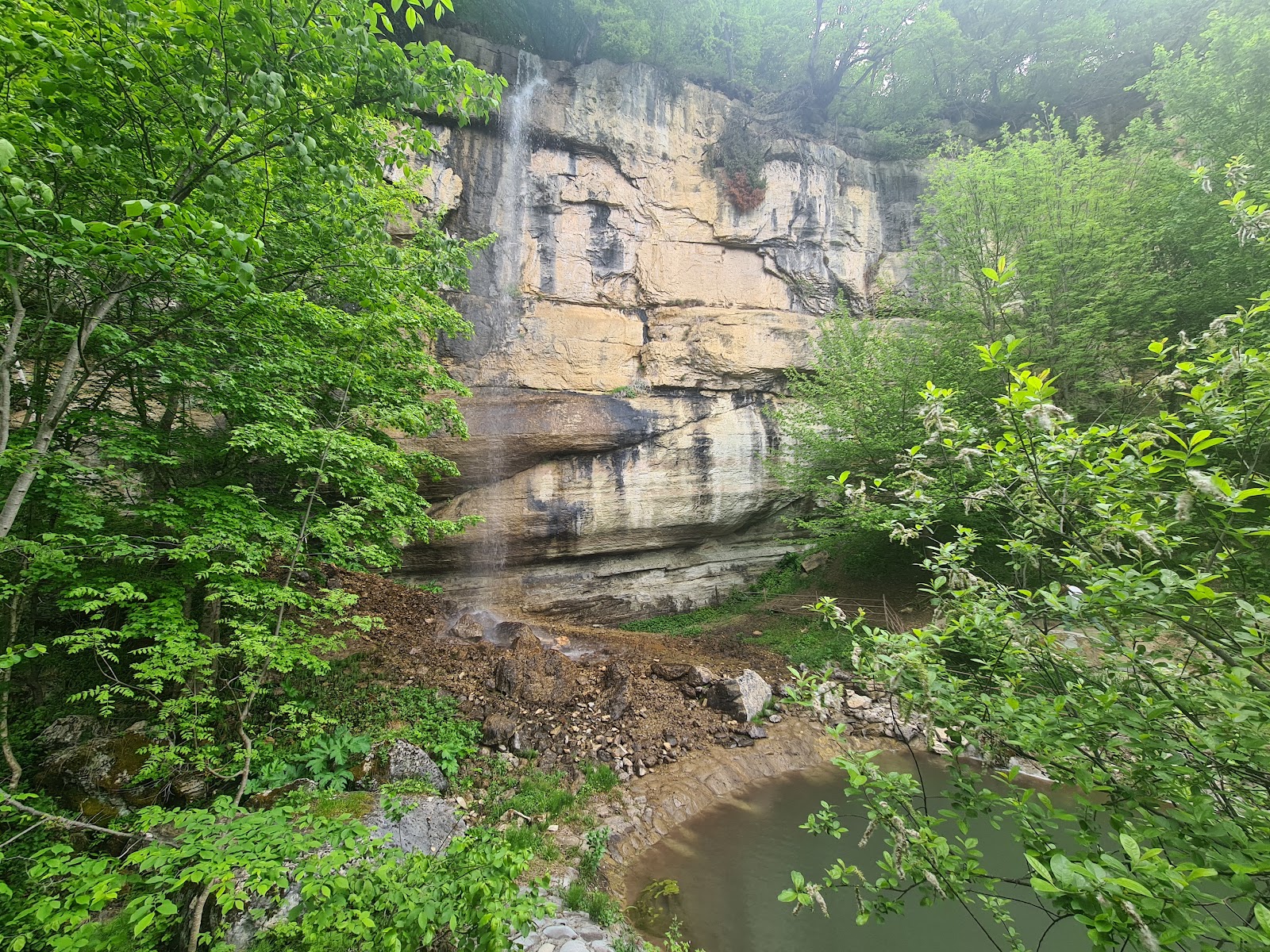 Afurdzhi Falls — photo