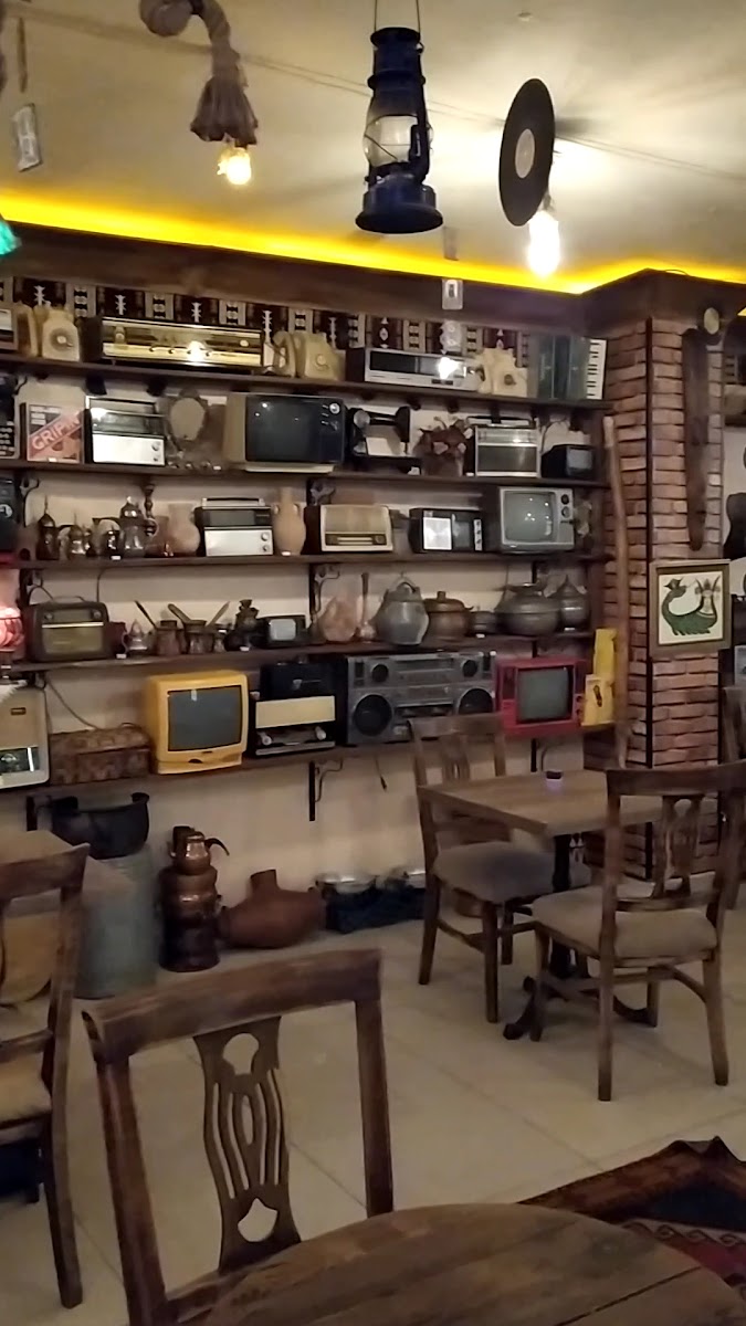 Ahmet Çelik Sanat Galerisi antika evi cafe — fotoğraf 3