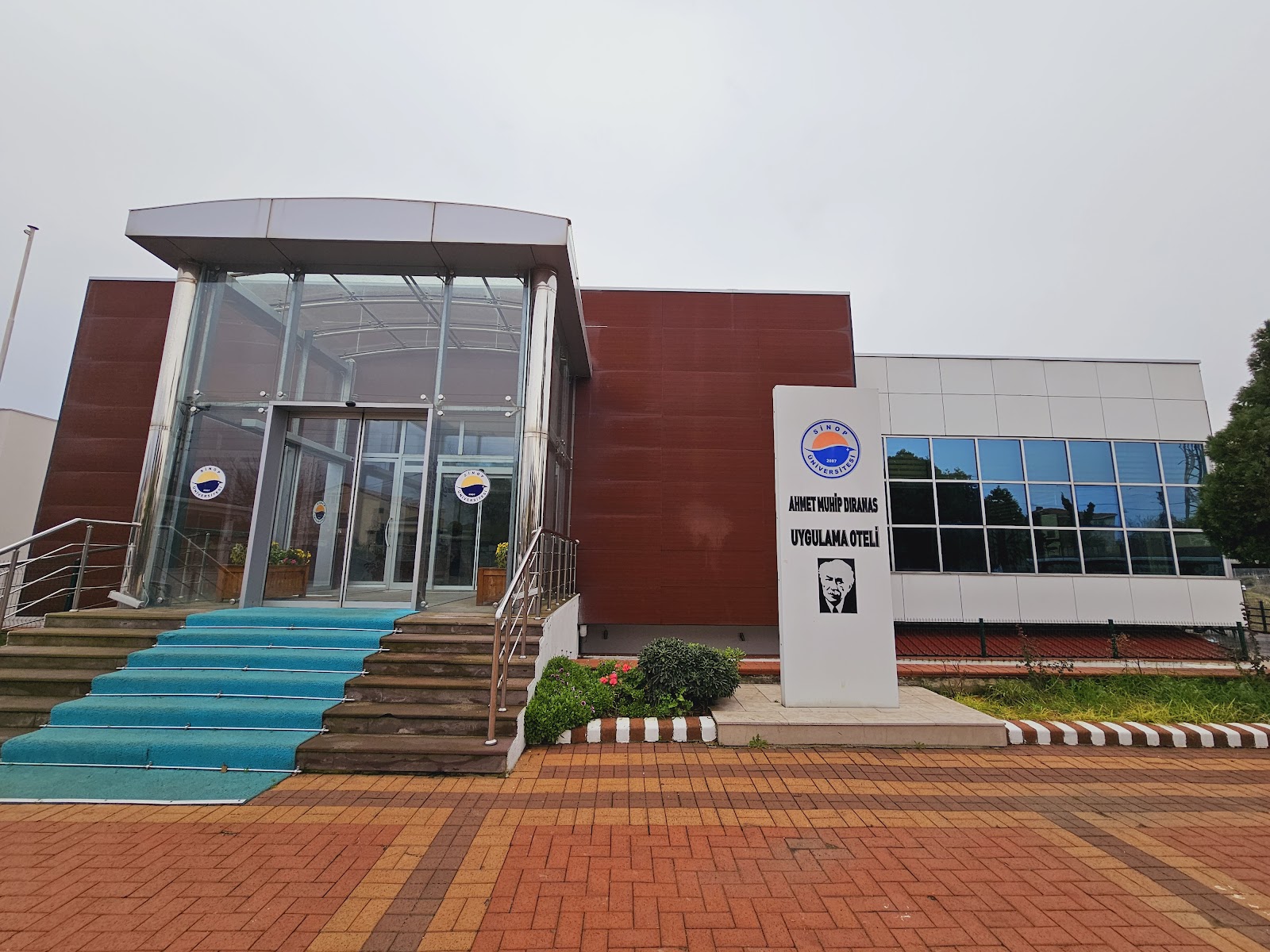 Ahmet Muhip Dıranas Uygulama Oteli — fotoğraf 1