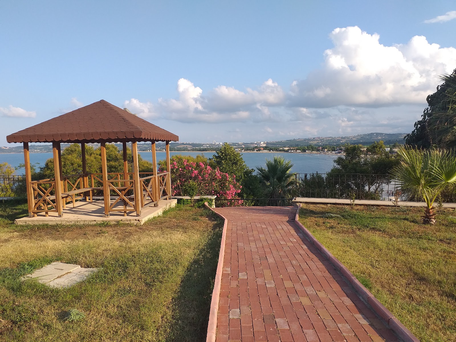 Ahmet Muhip Dıranas Uygulama Oteli — fotoğraf 4