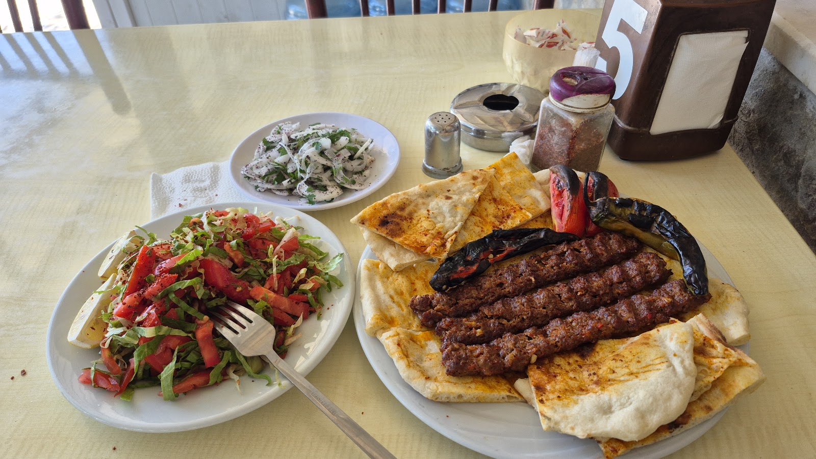 Akbez Lezzet Lokantası — photo 4