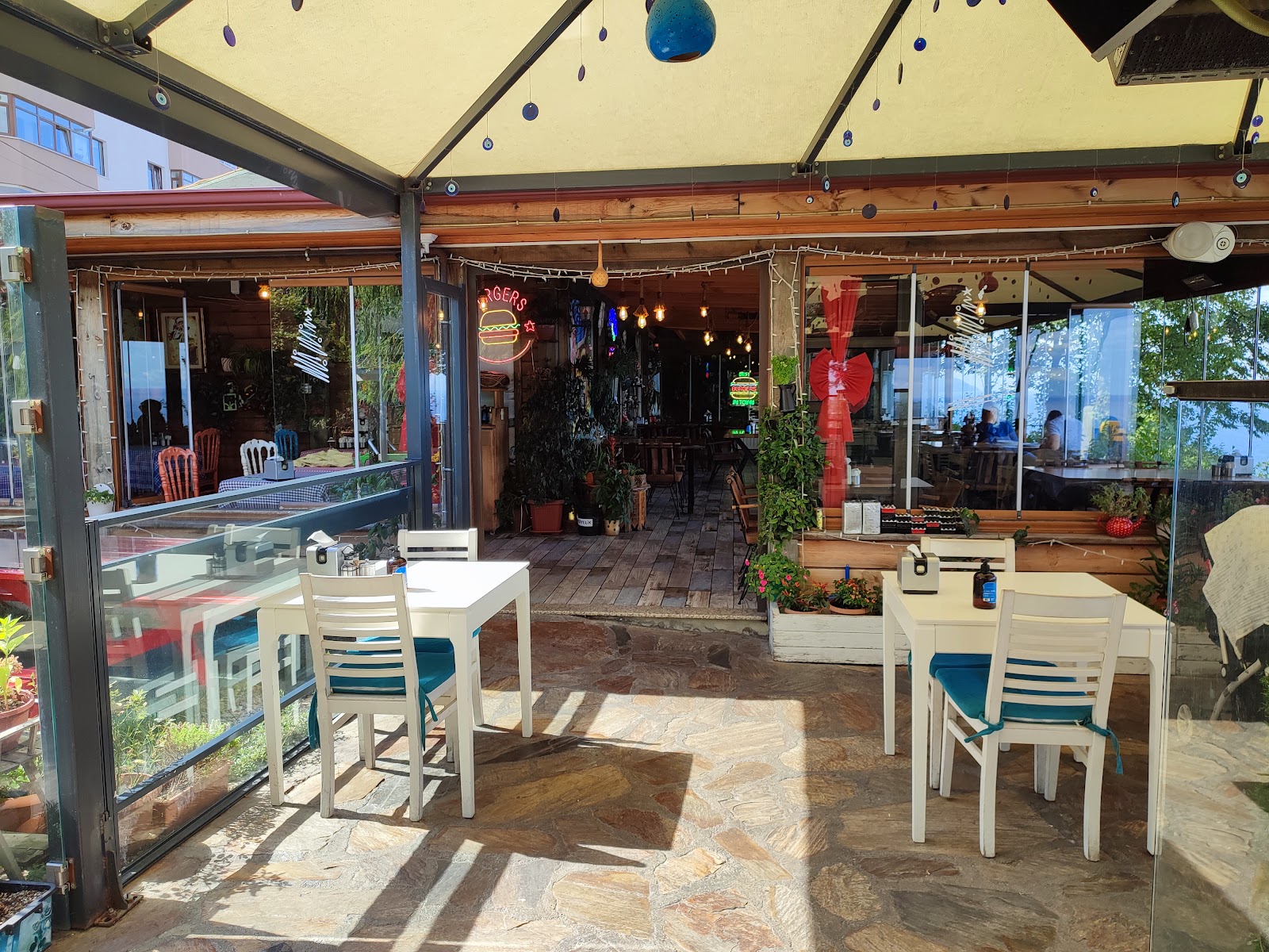 Akçay Cafe — fotoğraf