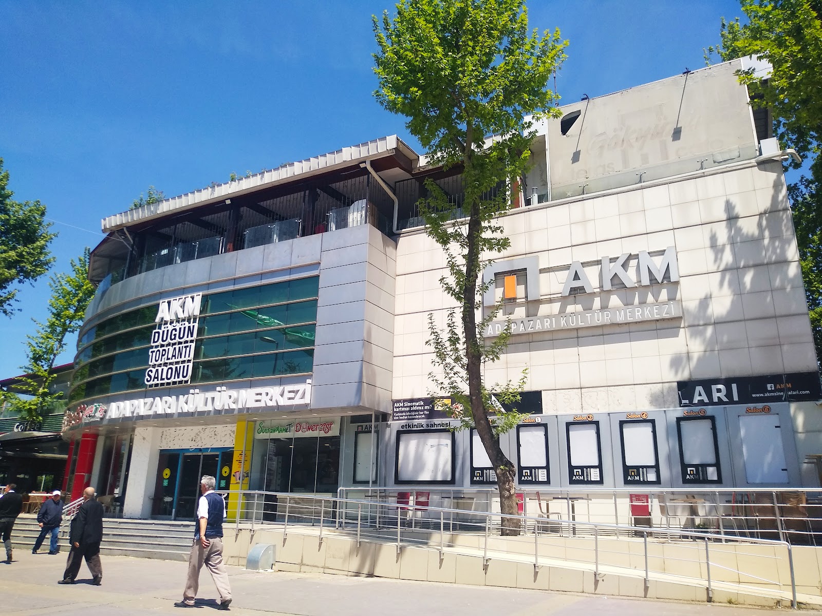 AKM (Adapazarı Kültür Merkezi) — fotoğraf