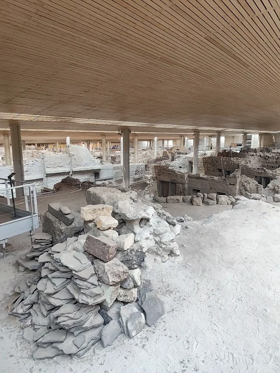 Akrotiri — photo 2