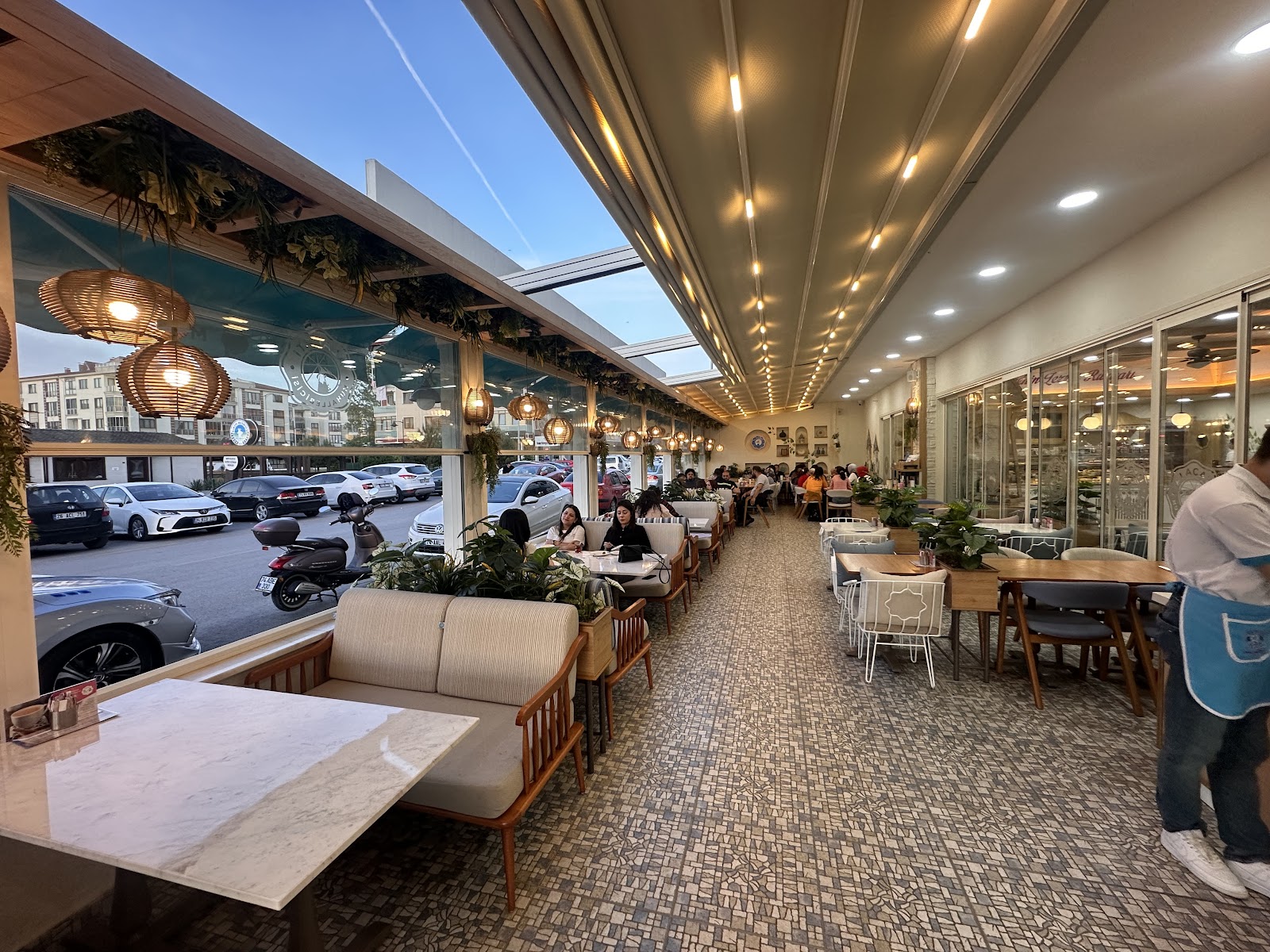 Alaçatı Muhallebicisi Bartın Cadde — fotoğraf 5