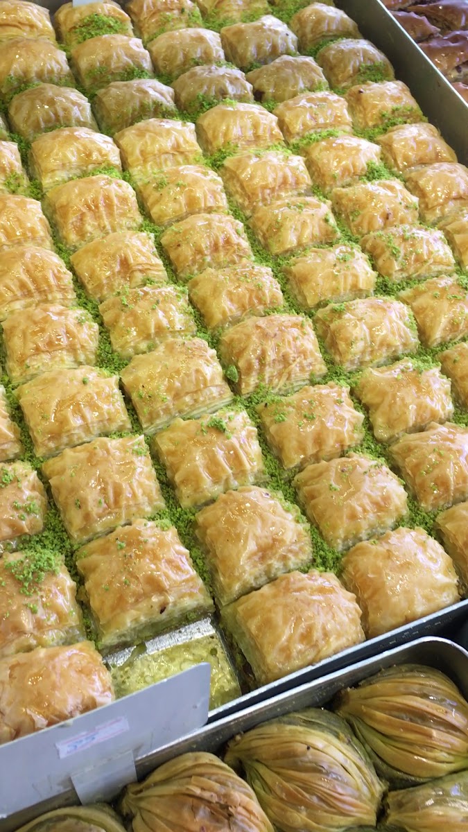 ALİ USTA BURMA KADAYIF & BAKLAVALARI — photo 5
