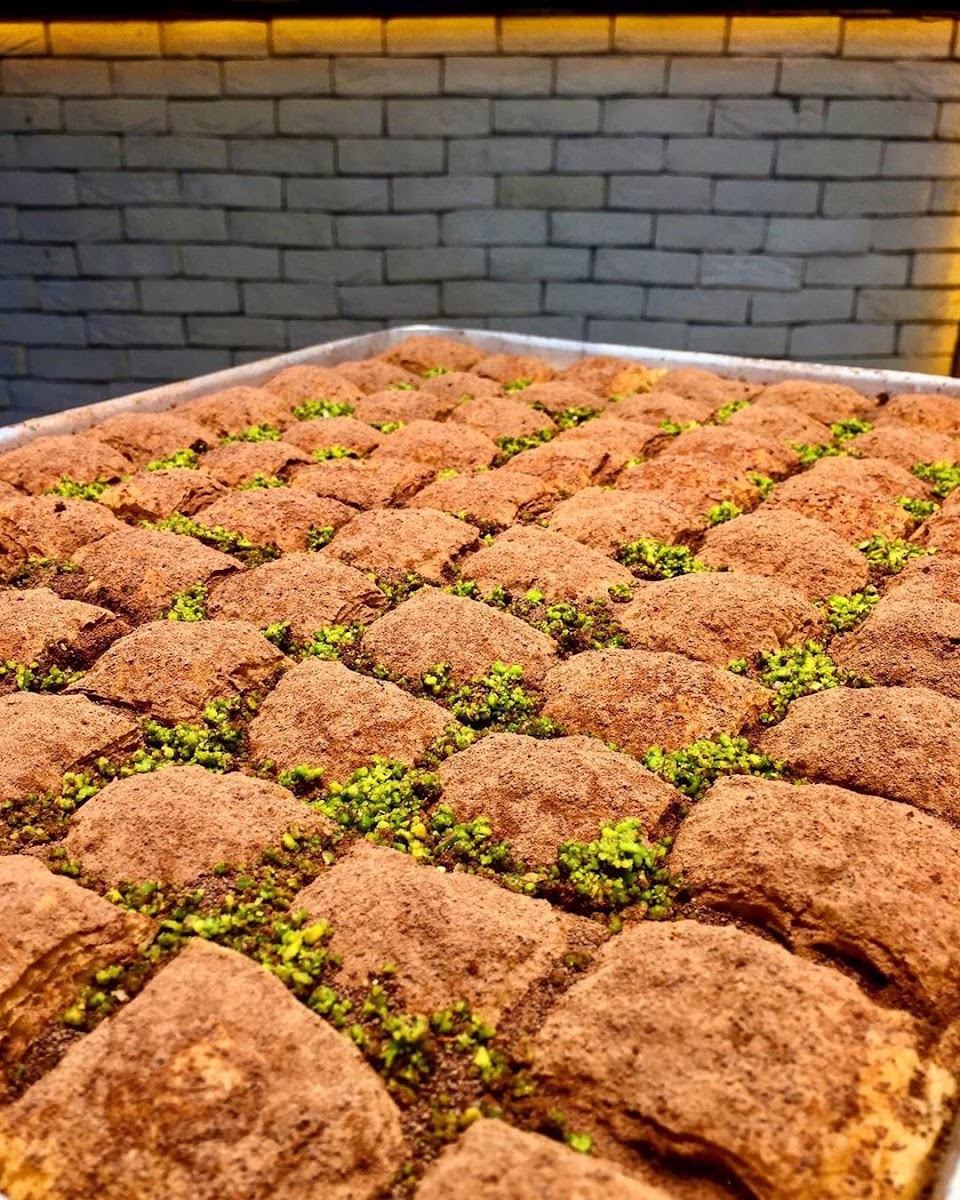 Ali usta kadayıf baklava kunefe istinye — photo 3