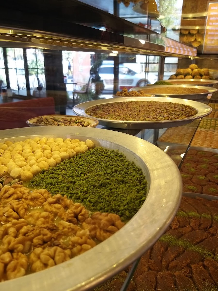 Ali usta kadayıf baklava kunefe istinye — fotoğraf 9