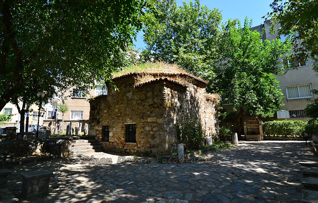 Alihan Baba Türbesi — fotoğraf