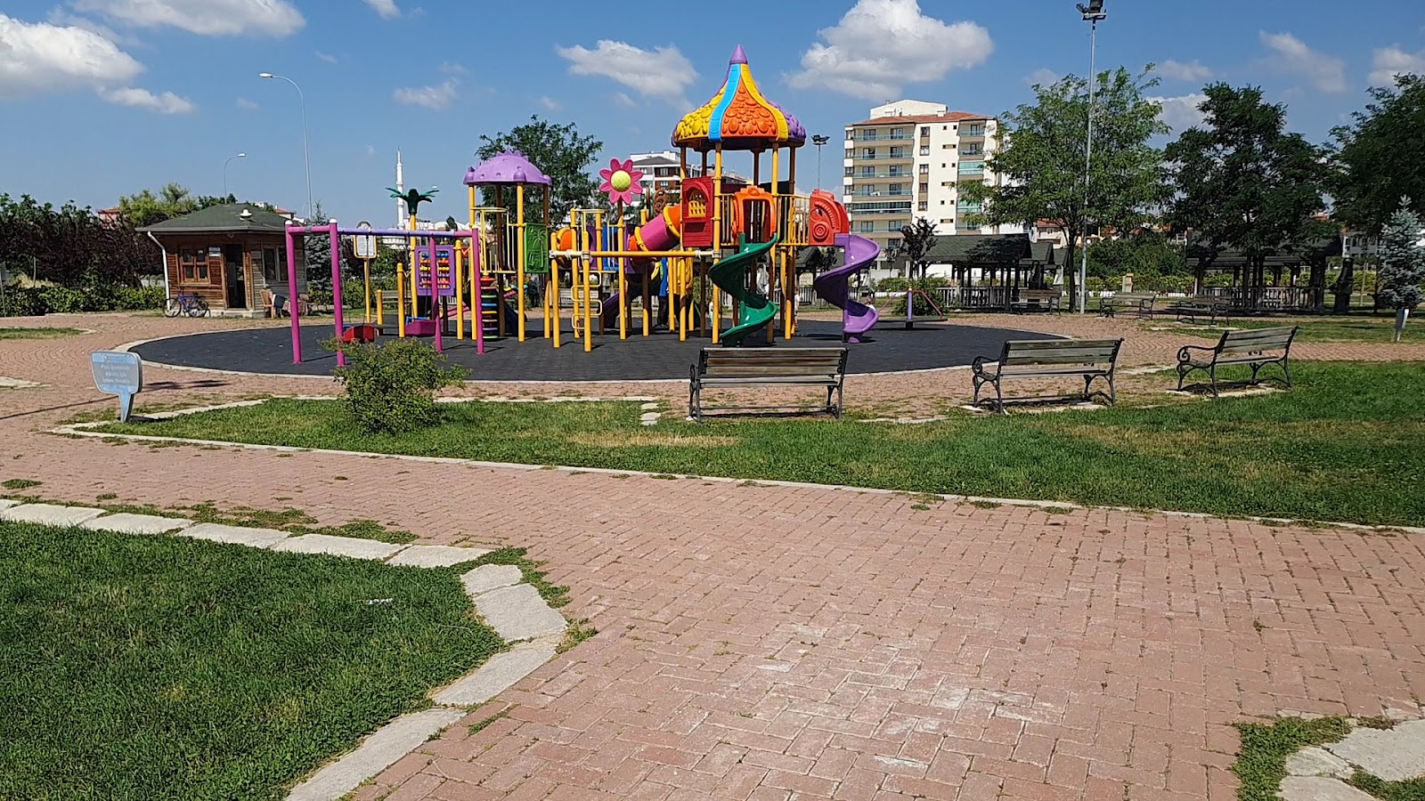 Alparslan Parkı — fotoğraf 2