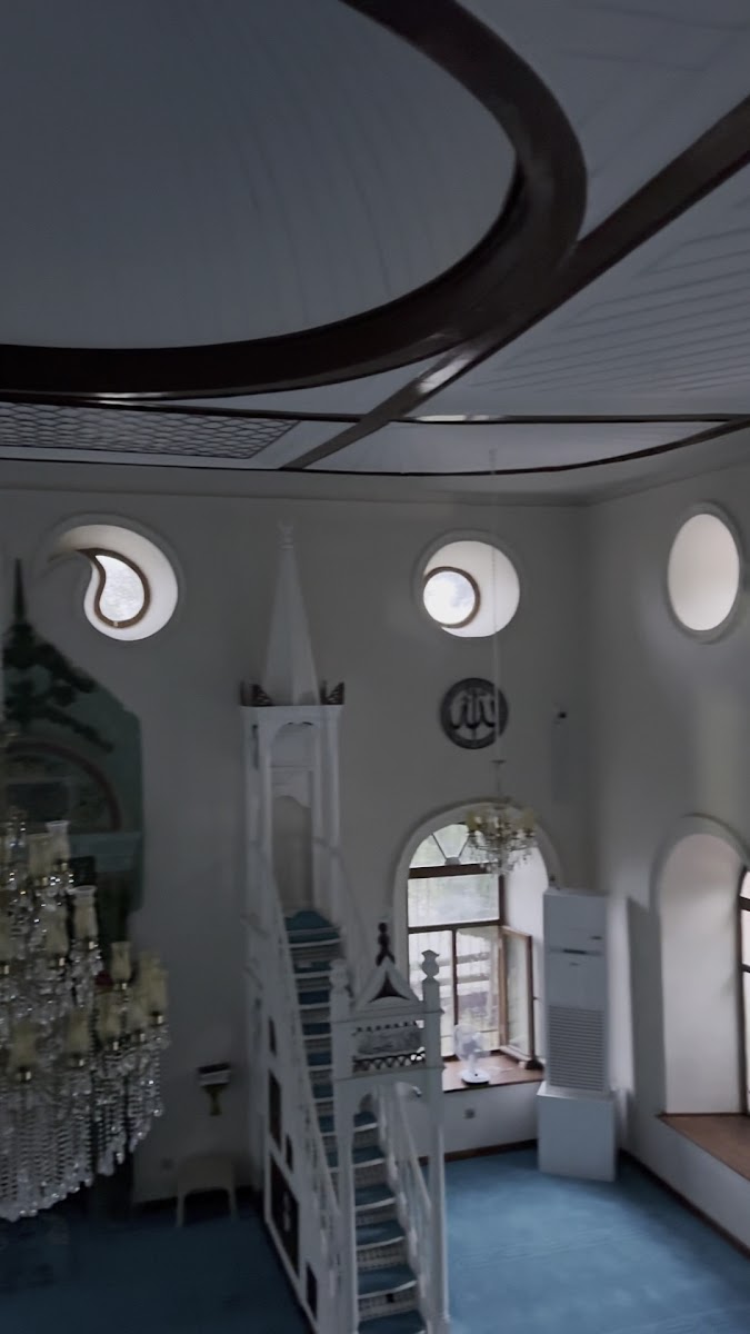 Altınoluk Merkez Camii — fotoğraf 2