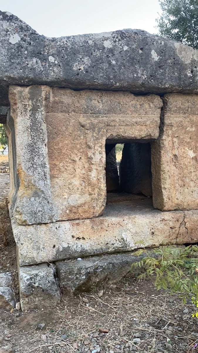 Antik Mezar — fotoğraf 3