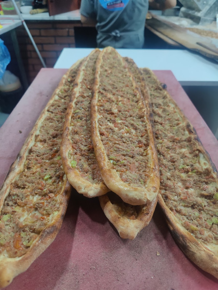 Antepli Acıktım Pide Kebap — fotoğraf 2