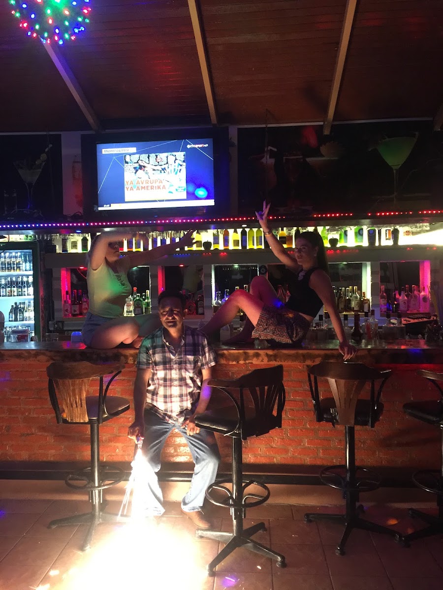 Apple Bar — photo