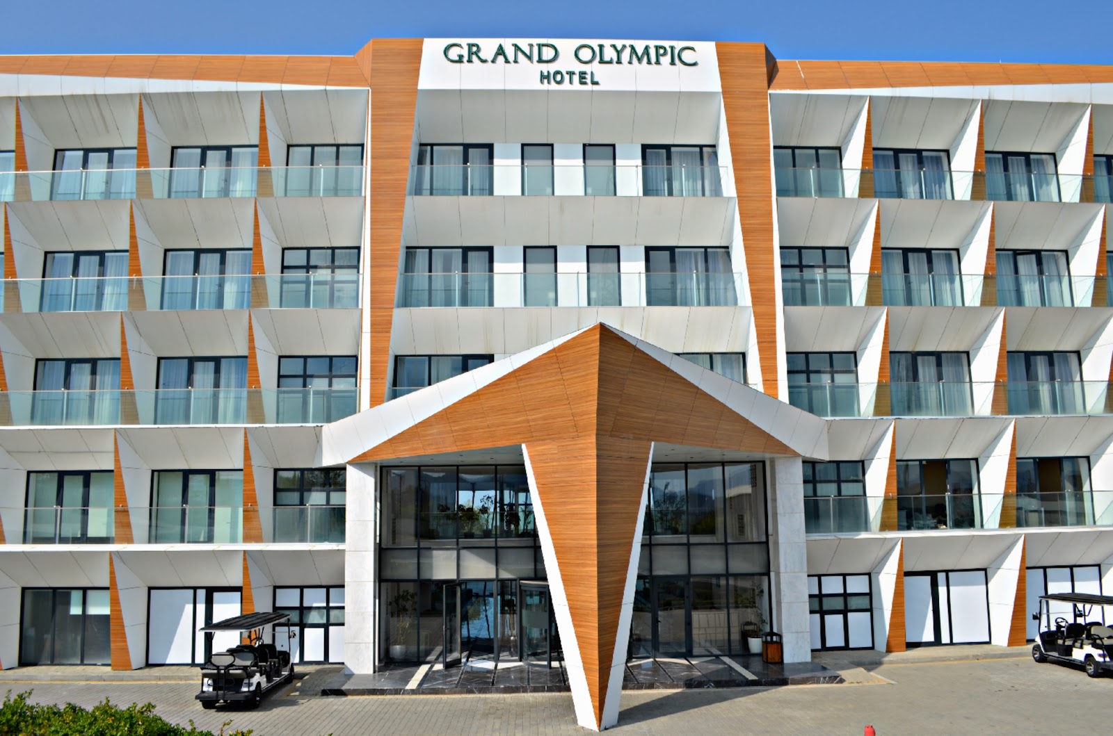 Arena Grand Hotel — photo