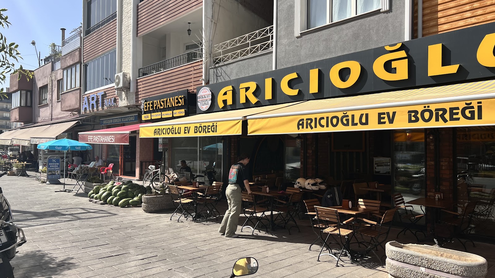 ARICIOĞLU EV BÖREĞİ — fotoğraf