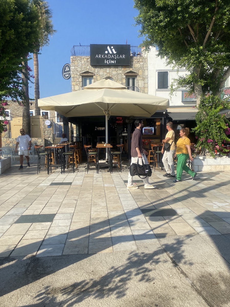 Arkadaşlar İçin Bar-Cafe-Beach — photo 3