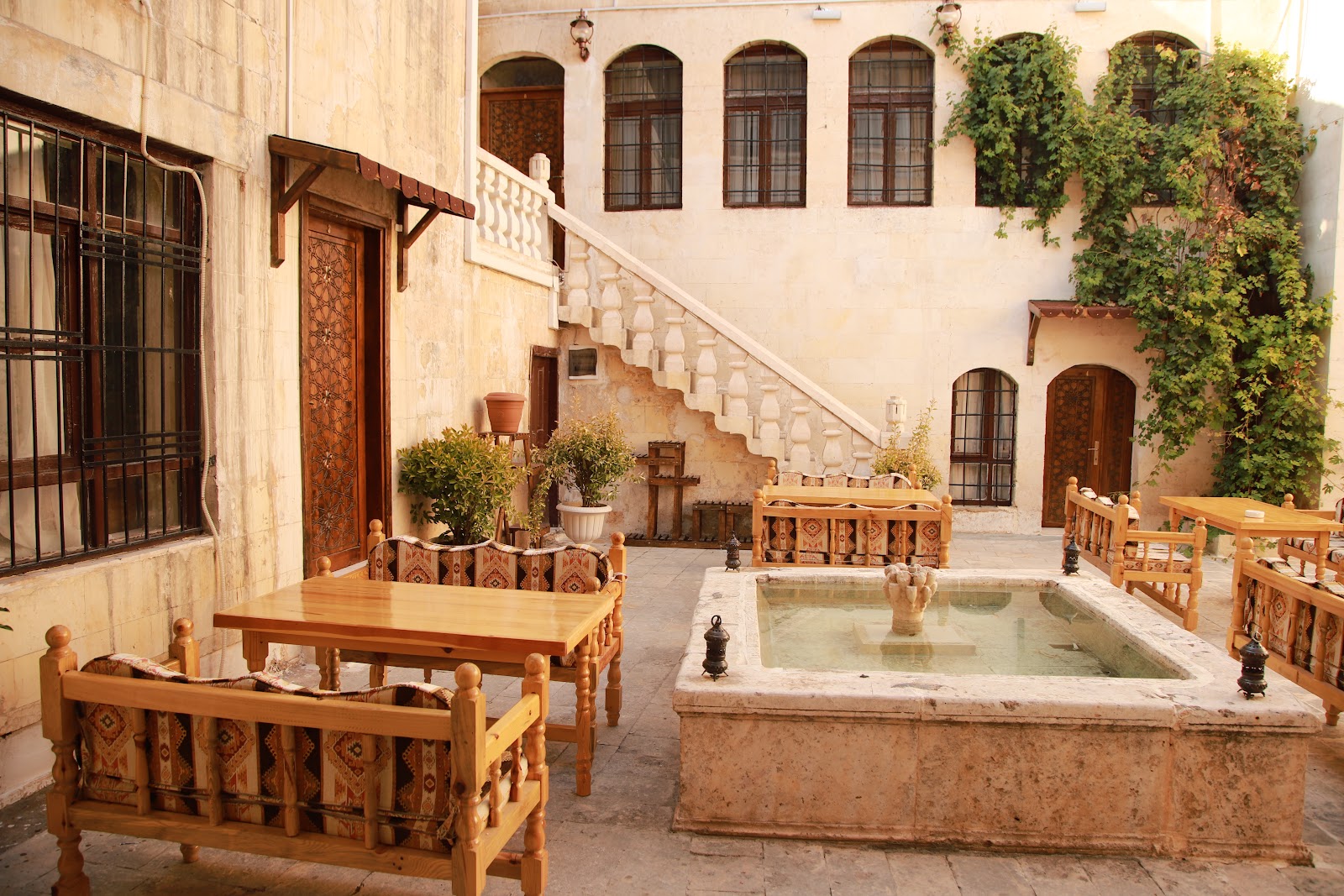 Aslan Konukevi Otel & Sıra Gecesi — fotoğraf