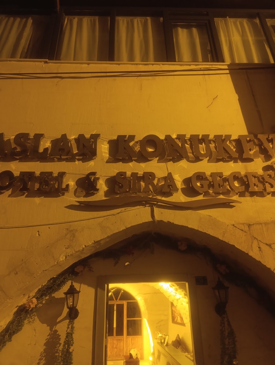 Aslan Konukevi Otel & Sıra Gecesi — fotoğraf 2