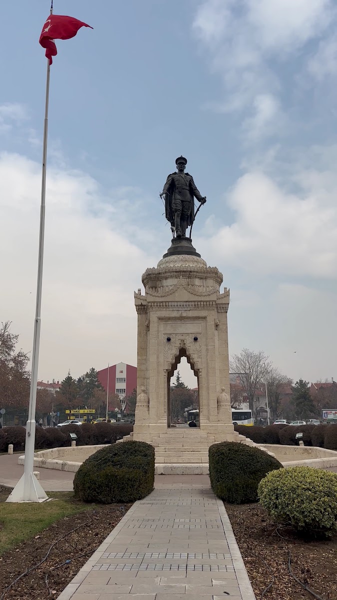 Atatürk Anıtı — fotoğraf 3