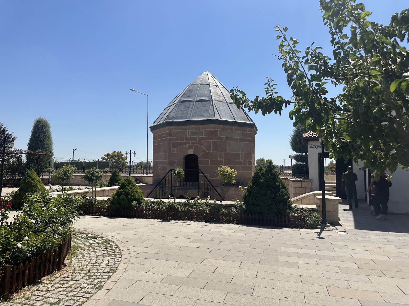 Ateşbazı Veli Türbesi — photo