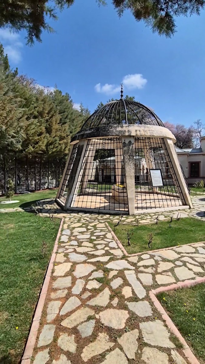 Atıf Hoca Türbesi — fotoğraf 2