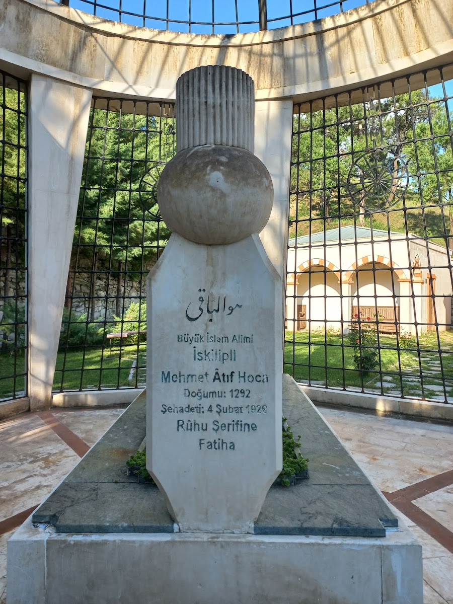 Atıf Hoca Türbesi — fotoğraf 4