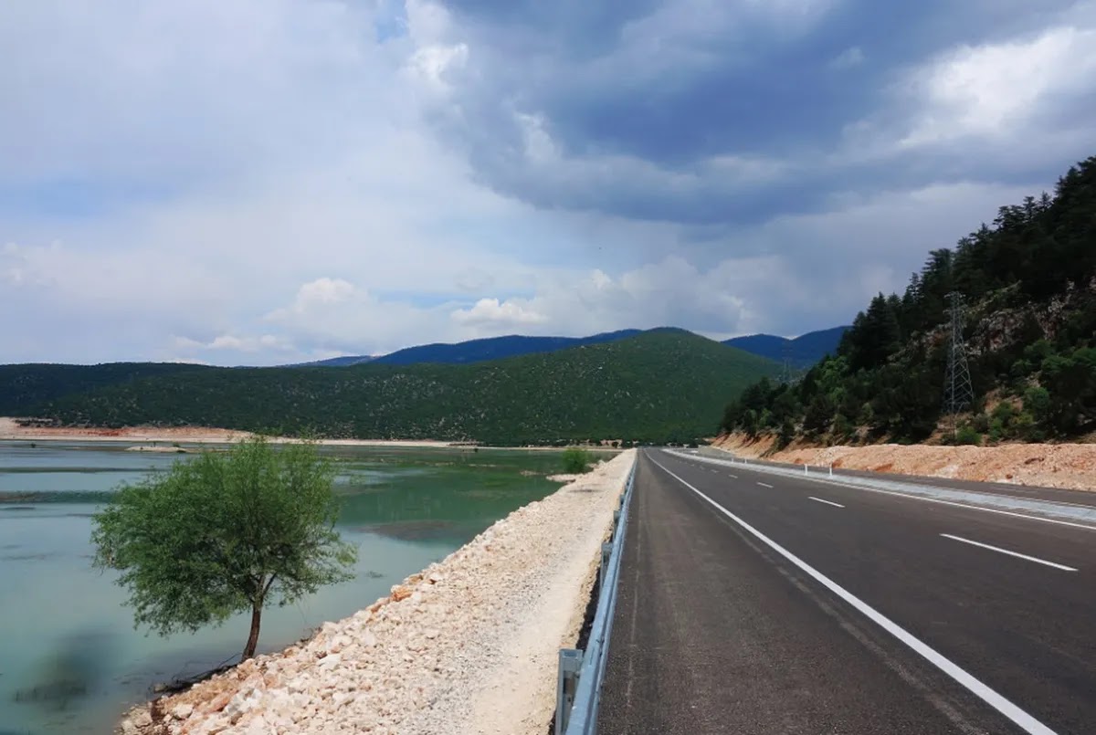 Avlan Gölü — fotoğraf