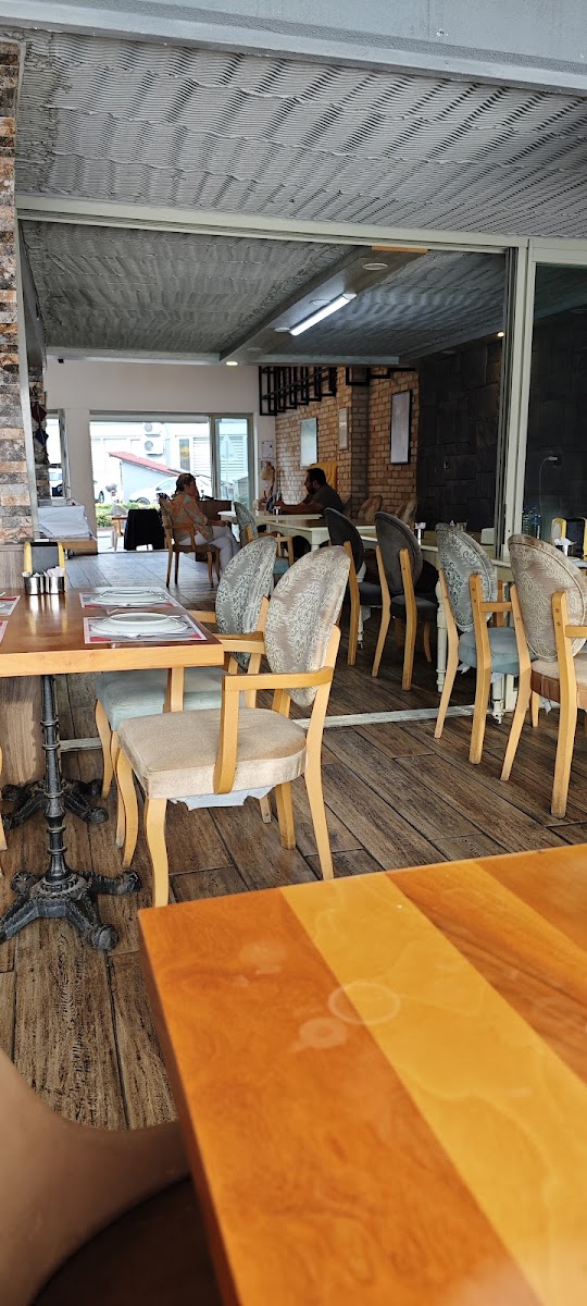 Avzem Alkolsüz Cafe Restaurant — fotoğraf 5