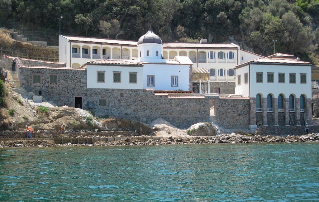 Ayışığı Manastırı