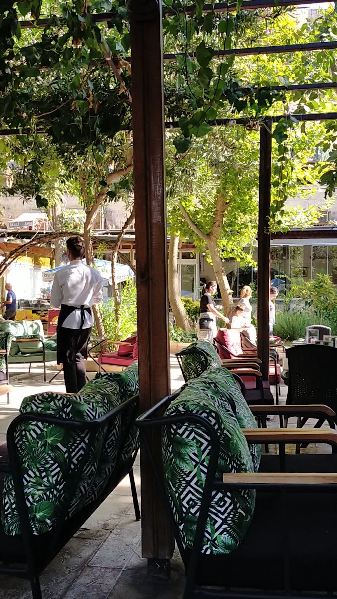 Ayn Zeliha Gölü Aile Çay Bahçesi — fotoğraf 3