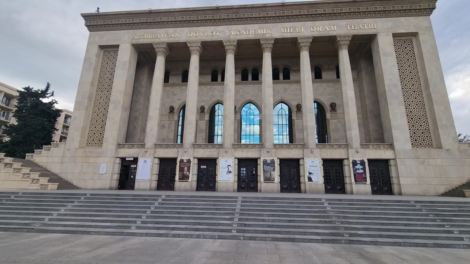 Azerbaycan Devlet Akademik Millî Dram Tiyatrosu — photo 3