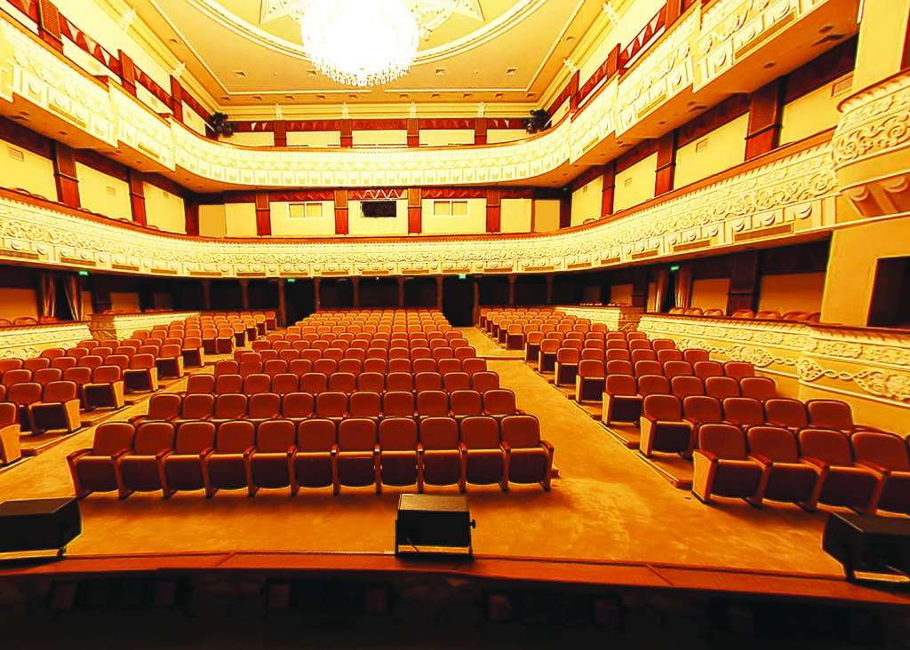 Azerbaycan Devlet Akademik Millî Dram Tiyatrosu — photo 4