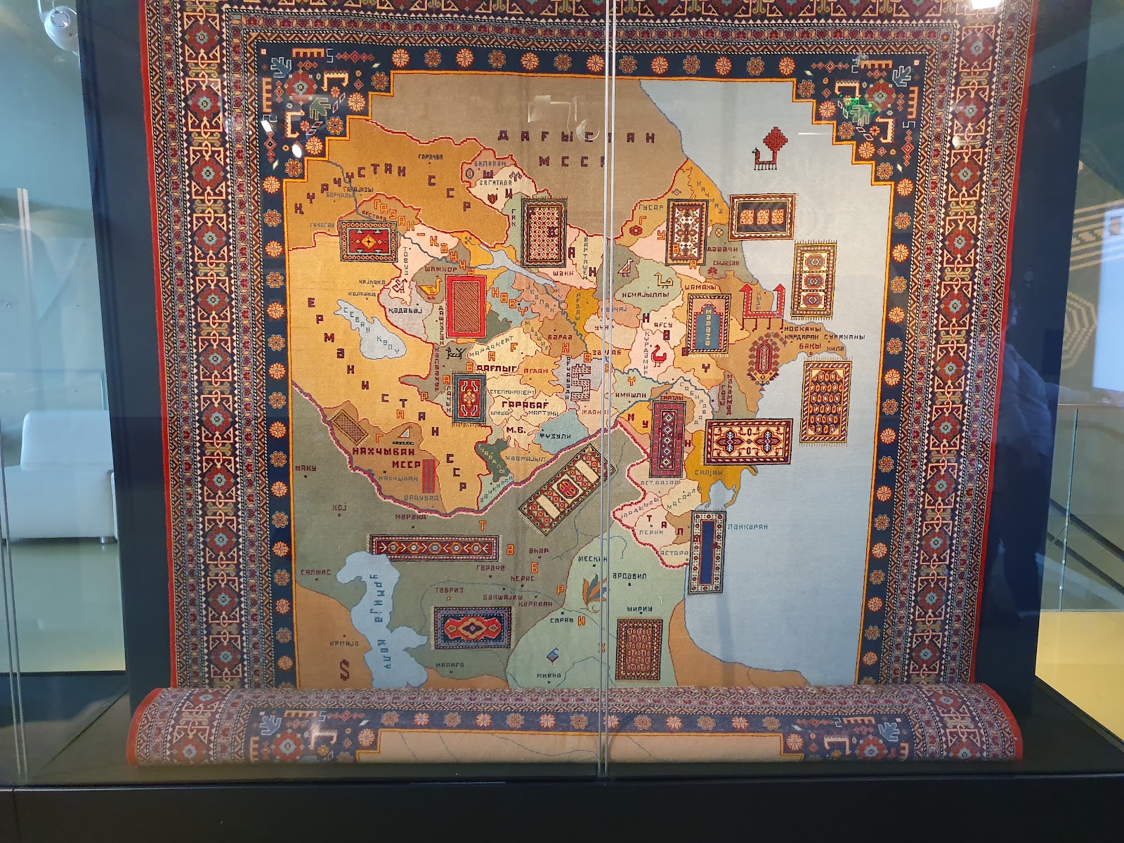 Azerbaijan Carpet Museum — photo 4