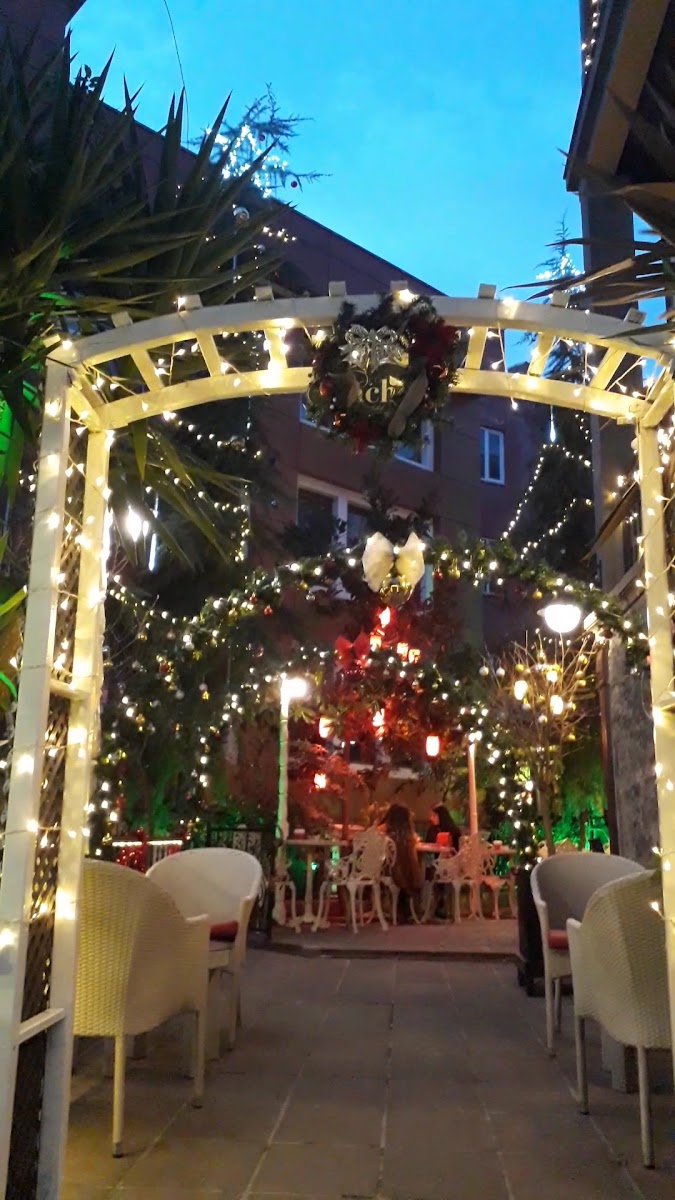 Bachçe Cafe — fotoğraf 3