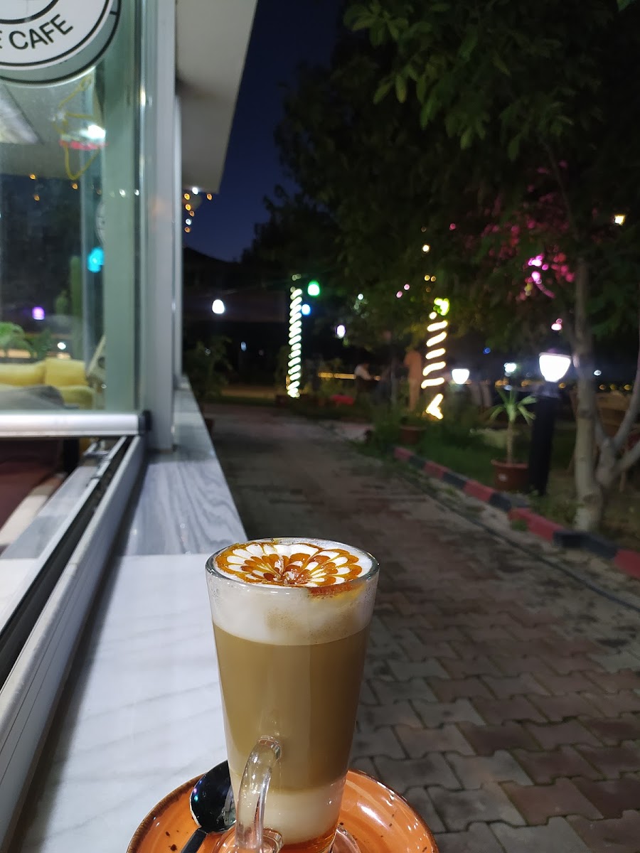 Bahçe cafe Restorant Nargile — fotoğraf 2