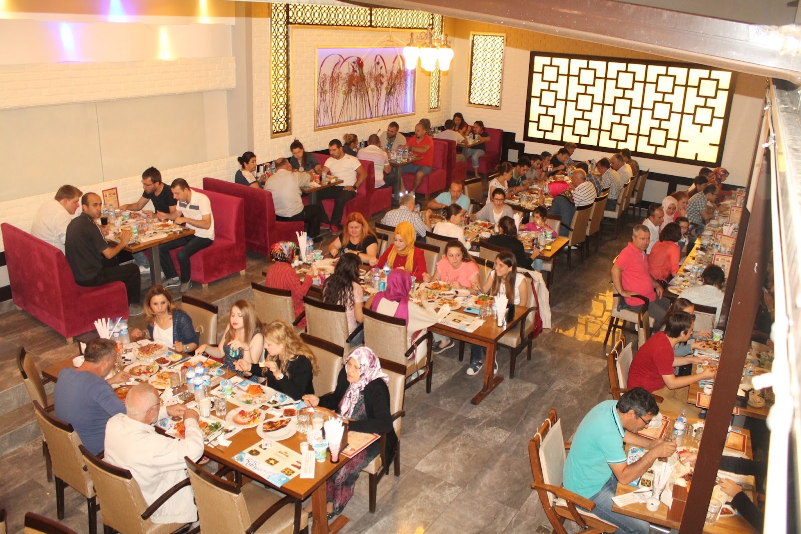 Bahçeli Bursa İskender Kebapçısı — fotoğraf